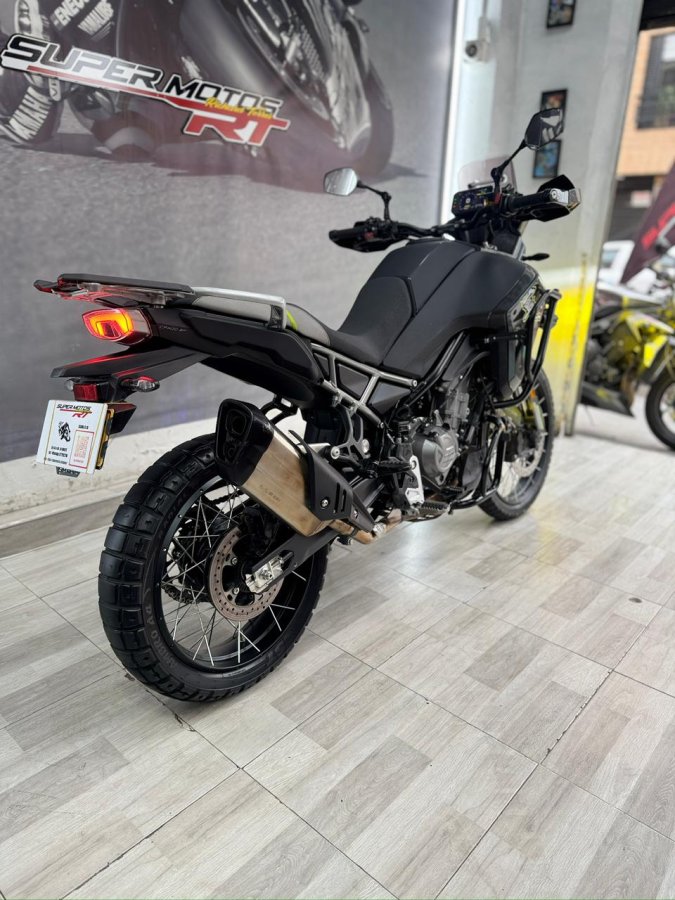Imagen de CF MOTO 450 MT