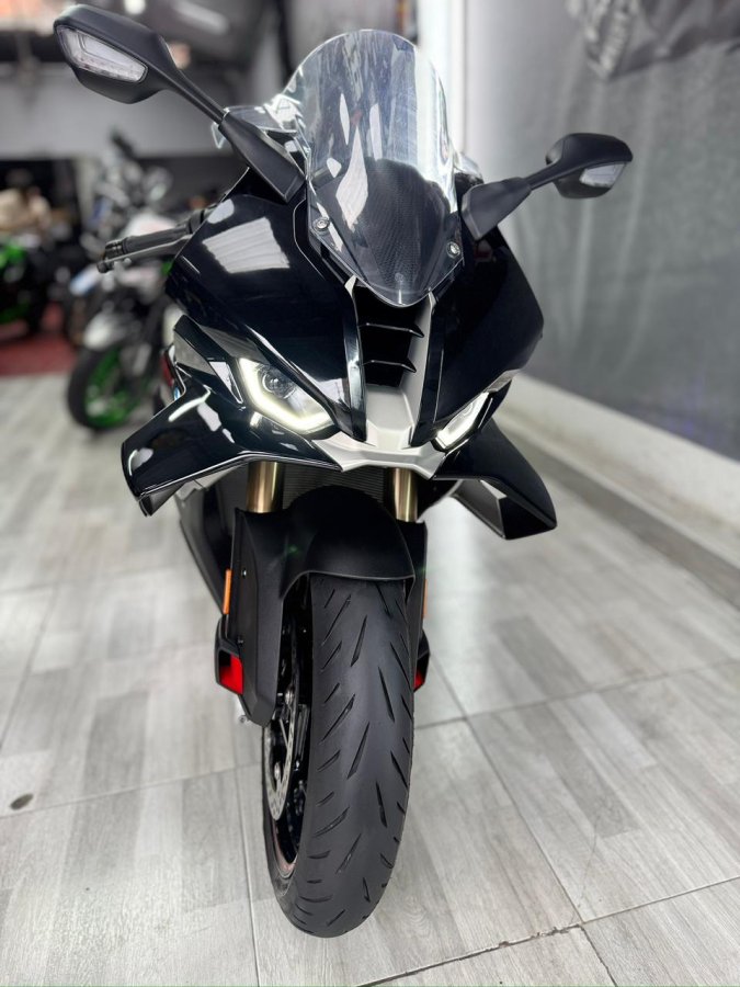 BMW S1000RR
