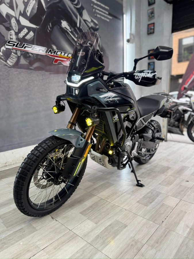 Imagen de CF MOTO 450 MT