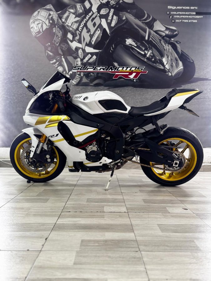Imagen de YAMAHA R1