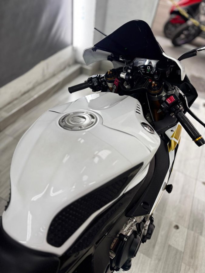 Imagen de YAMAHA R1
