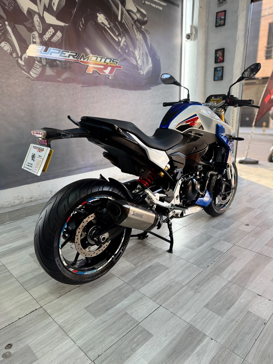 BMW F900R Dynamic