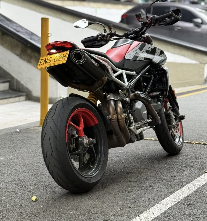 Imagen de Ducati Hypermotard 950