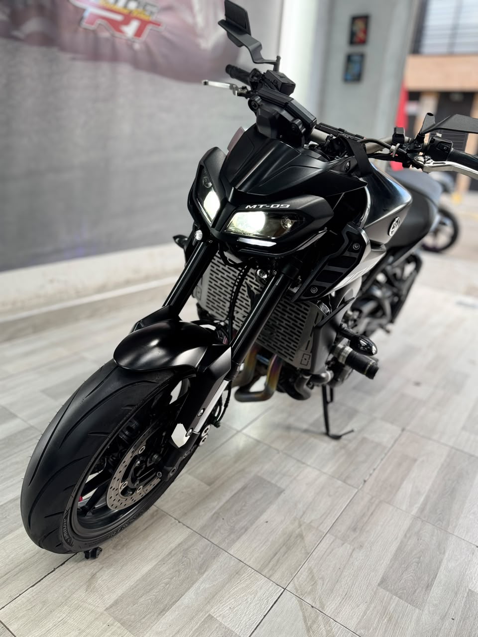 Imagen de YAMAHA MT 09