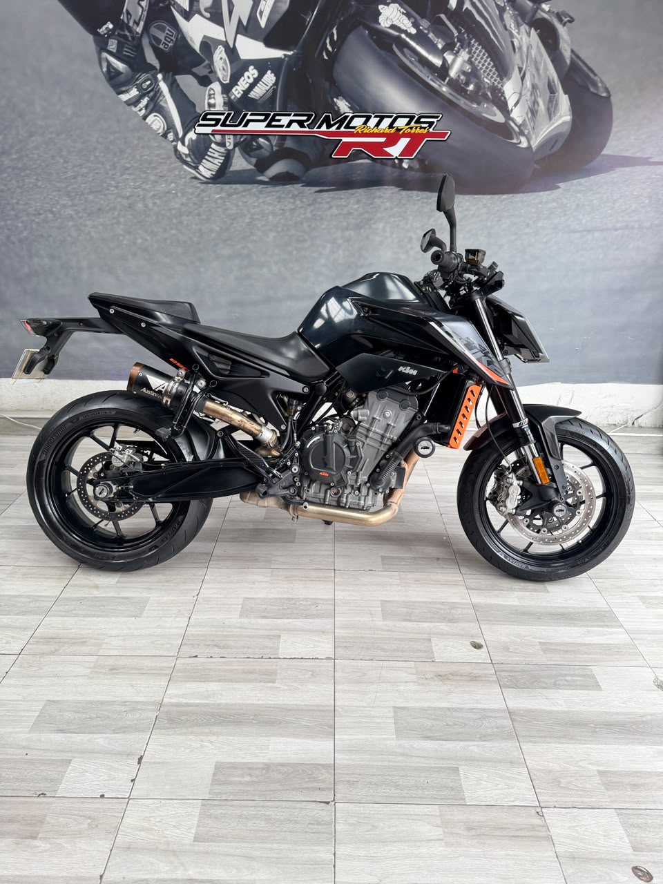 Imagen de KTM 890 DUKE