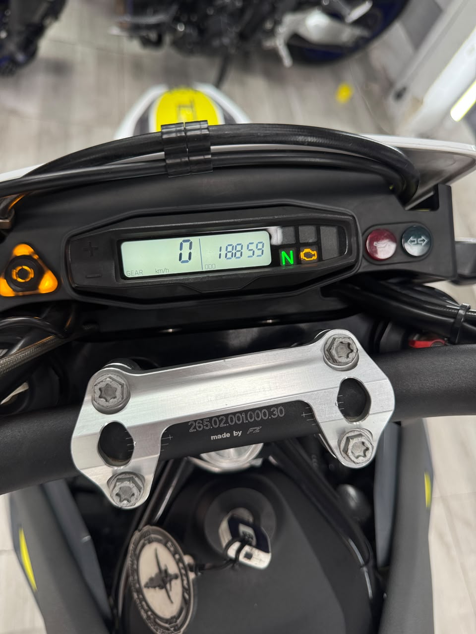 Imagen de HUSQVARNA 701