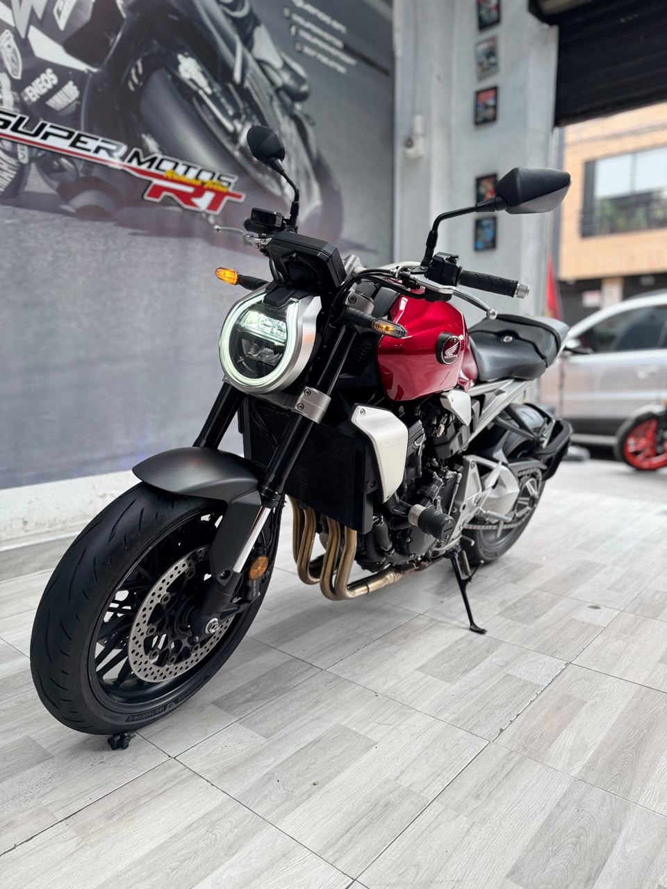 HONDA CB 1000 R