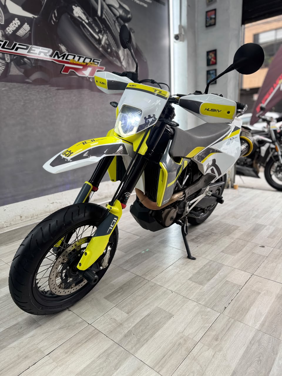 Imagen de HUSQVARNA 701