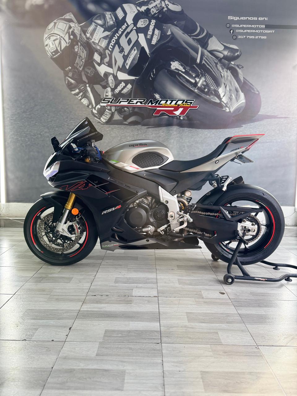 Imagen de APRILIA RSV4