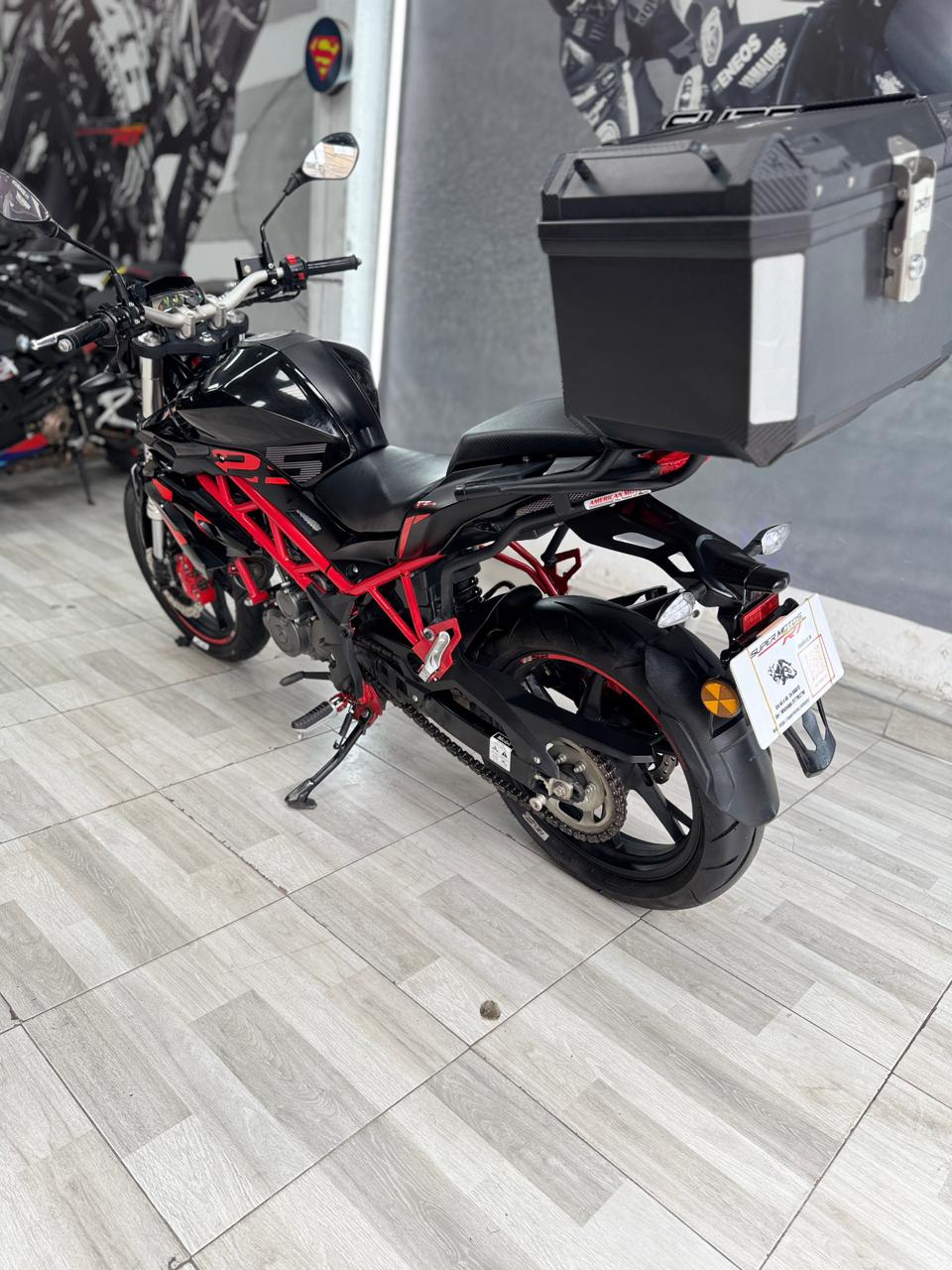 Imagen de Benelli TNT25